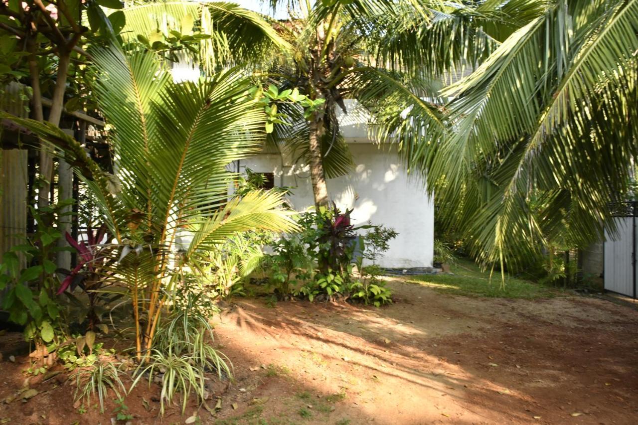 Pearl Bungalow Trincomalee Exterior photo